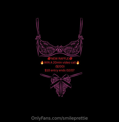 Smileprettie model erotic photos