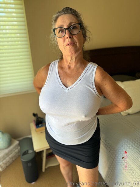 Smbdyuno 63 xxx actress pics