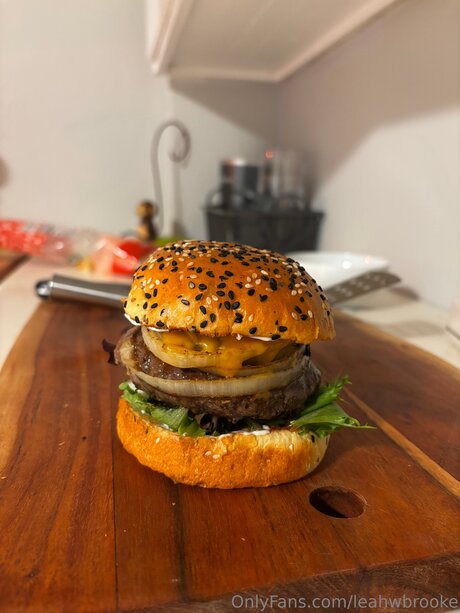 Leahwbrooke xxx pornstar photo