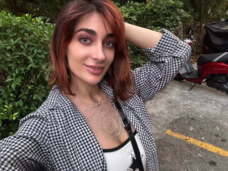 Spicebitch model free image