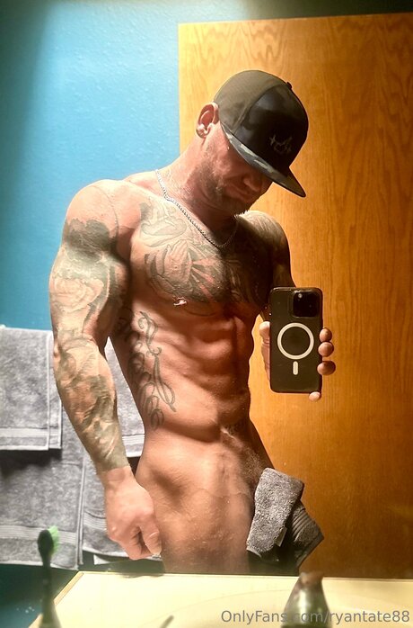 Ryantate88 naked model images