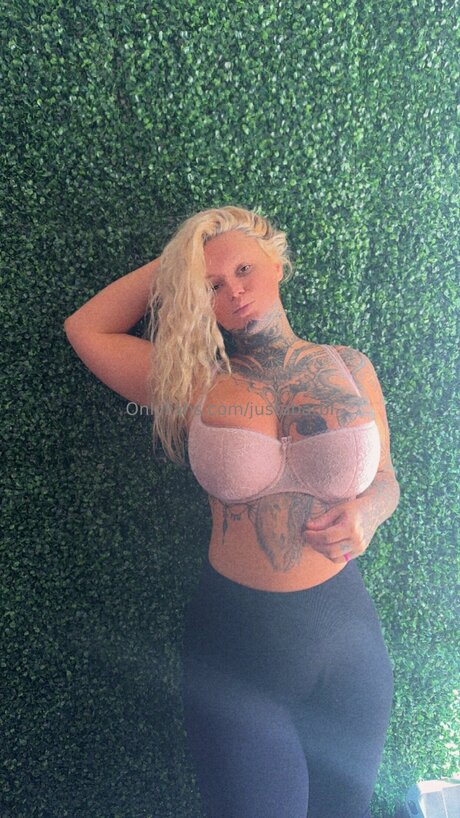 Justabarbi hd pornstar image