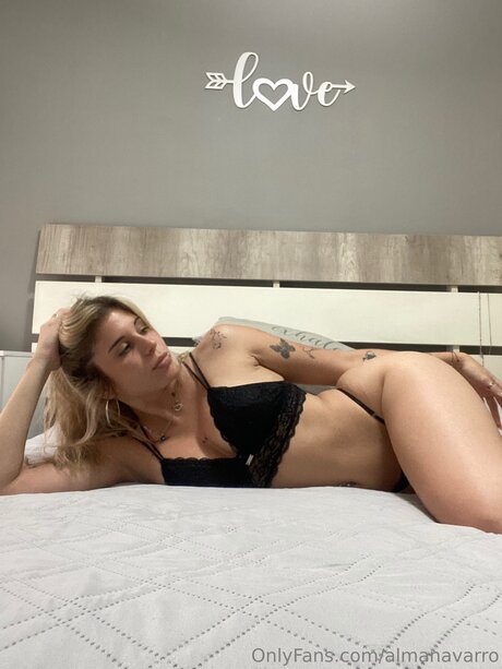 Almanavarro sexy pornstar photos