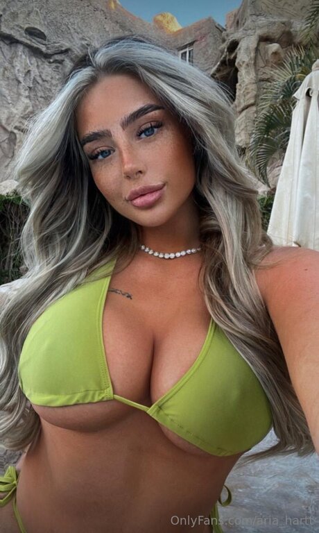 Aria Hartt star nice pics