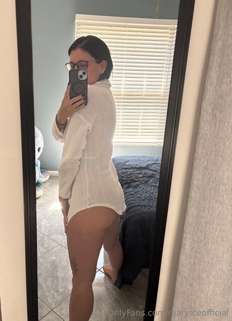 Maryiceofficial sexy star pic