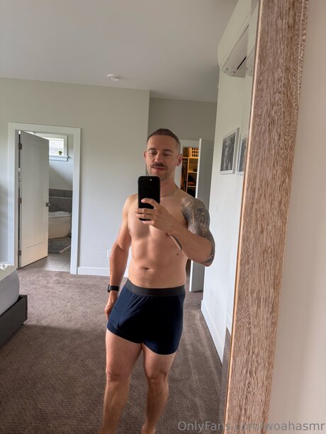 Woahasmr model free image