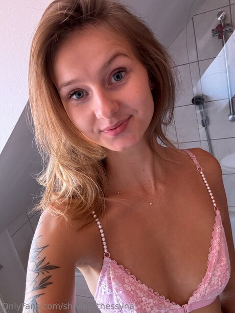 Shelley Thessyna star nice photo