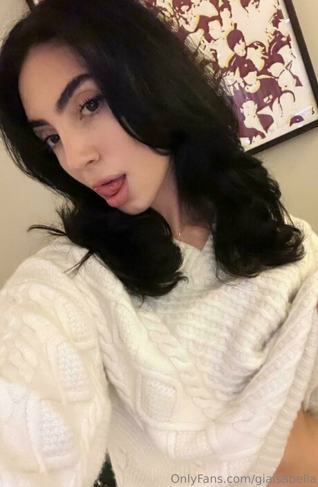 Giaisabella pretty actress photo