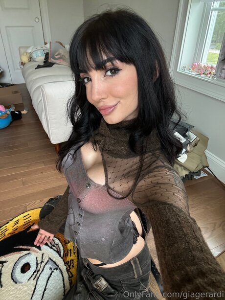 Giaisabella adult actress photo