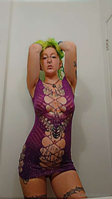 The Buzzing Banshee model hot images