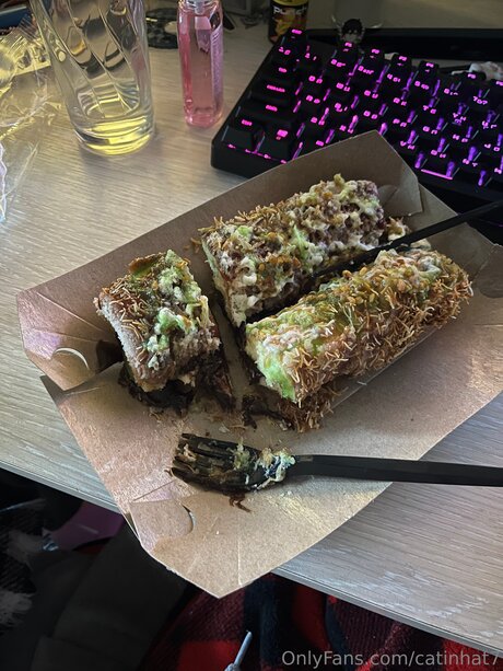 Catinhat7 star sexy galleries