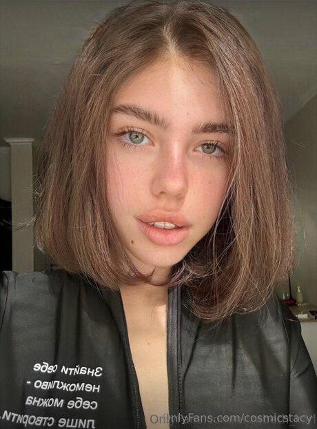 Cosmicstacy model adult gallery