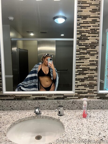 Adeljuggsss star nudes photos