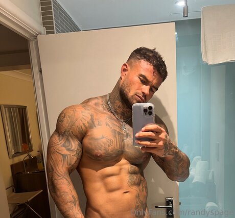 Randyspage nude actress photo