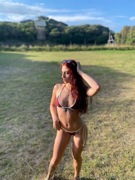 Lova Free pornstar sex gallery