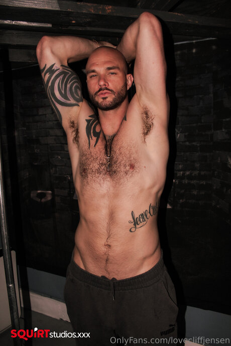 Lovecliffjensen xxx model photos