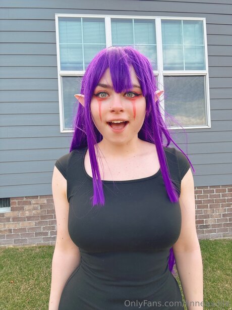 Linneas Life exclusive star photo