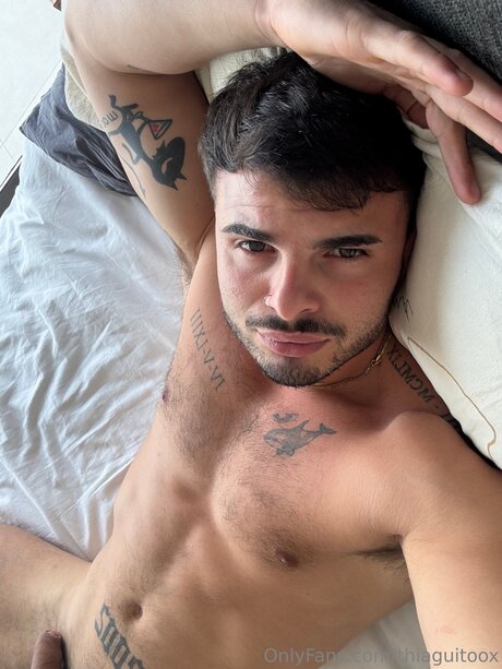 Thiaguitoox free model photos