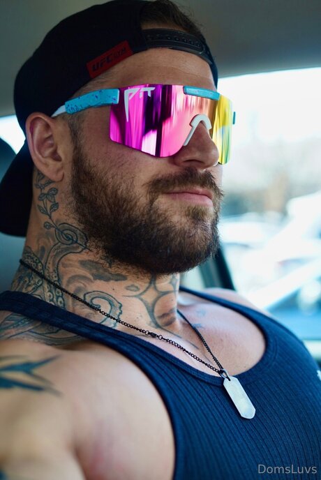 Domsluvz porn model picture