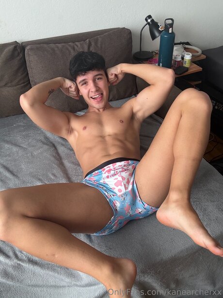 Kanearcherxx star porn pic