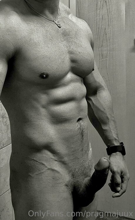 Pragmajuux model nudes pic