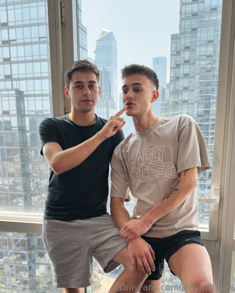 Joeymillsxxx model adult galleries