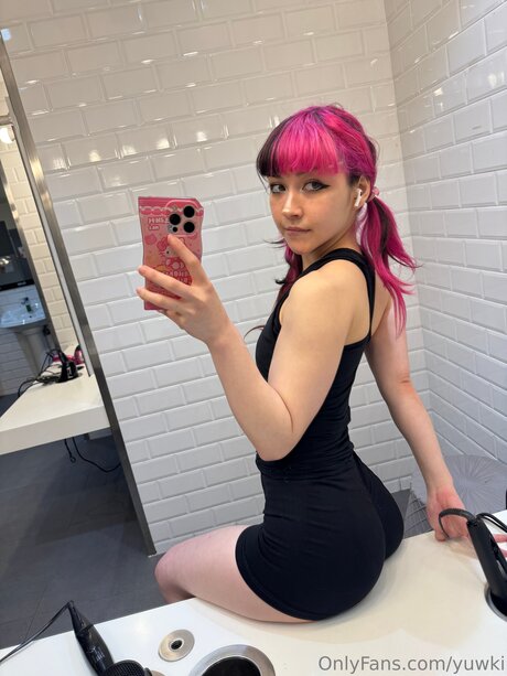 Yuwki nice model photos