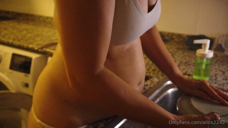 Alice2242 star sexy pic