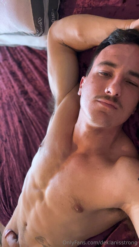 Deklanisstrong art star photo