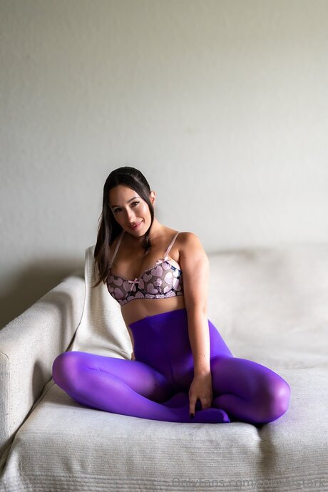 Tonya Stark model pornographic photo