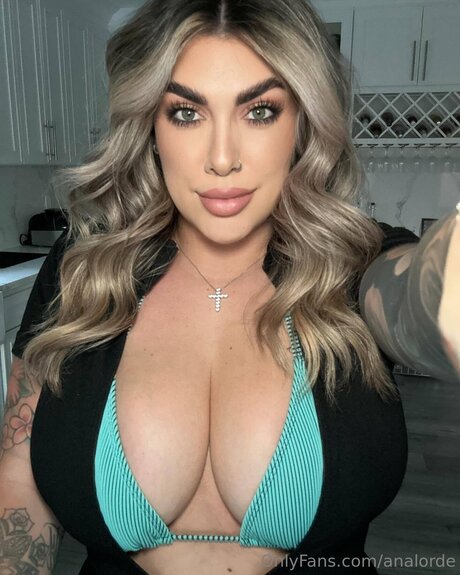 Analorde nudes model photos