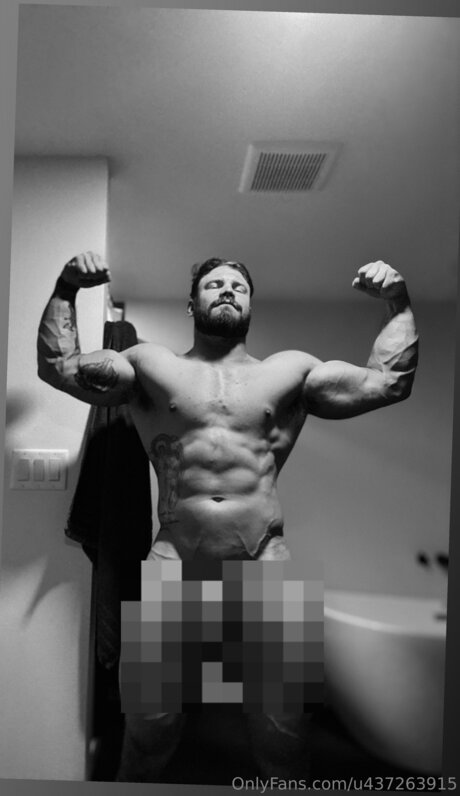 U437263915 model high quality img