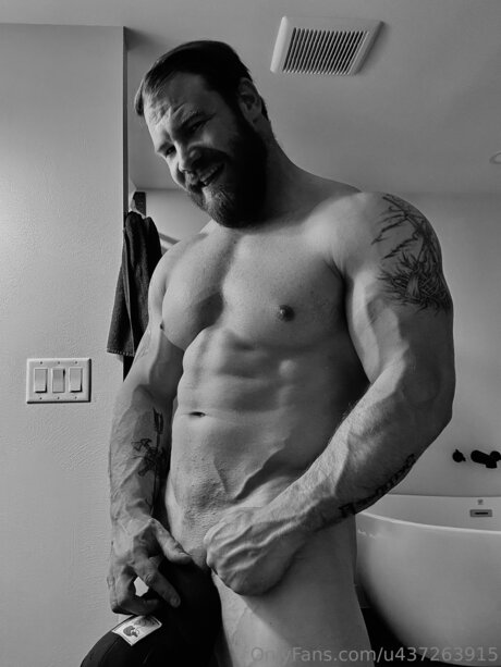 U437263915 pretty model image