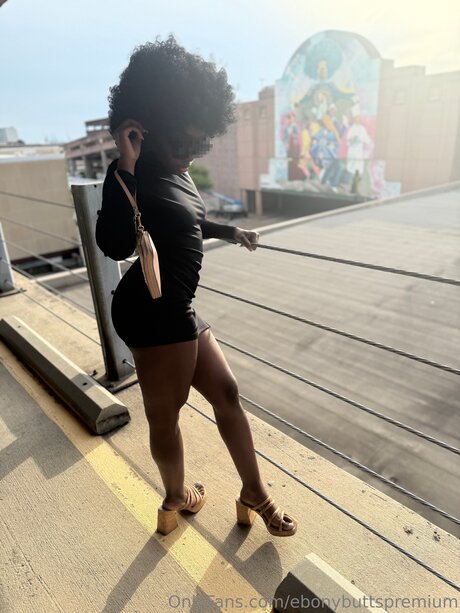 Ebonybuttspremium star nude photo