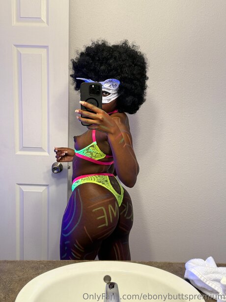 Ebonybuttspremium top model picture