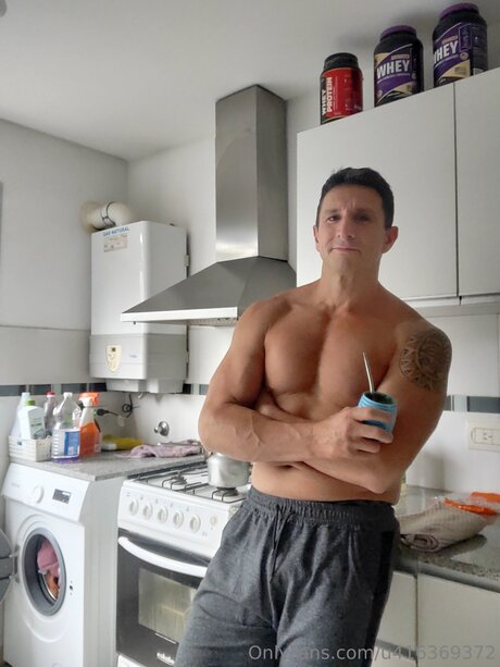 U416369372 actress pic