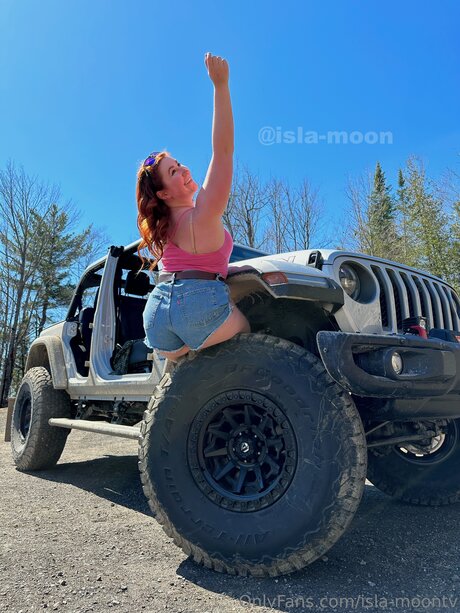 Isla Moontv star porn photo