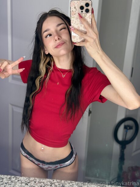 Tinykatrina perfect model picture
