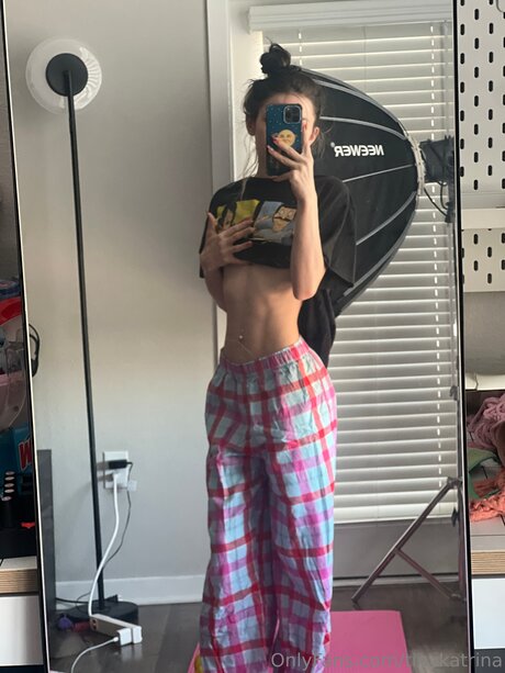 Tinykatrina model photo