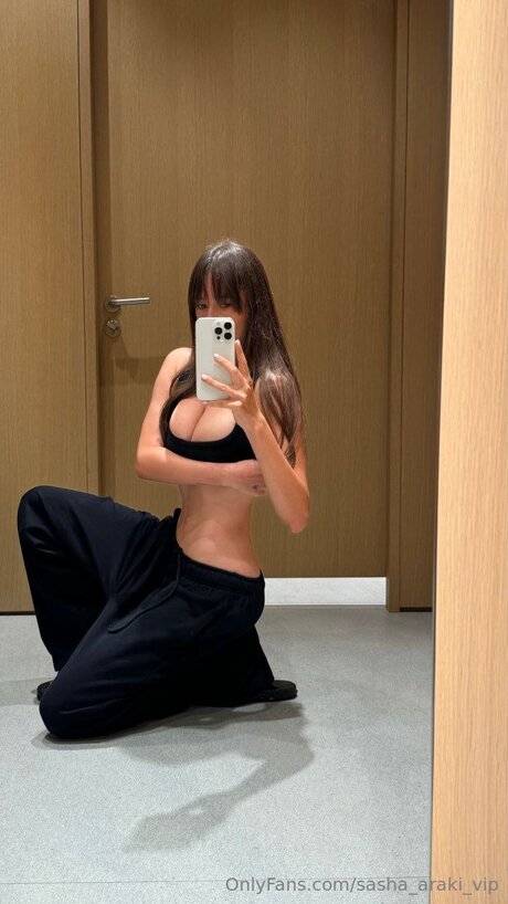 Sasha Araki Vip top model archive