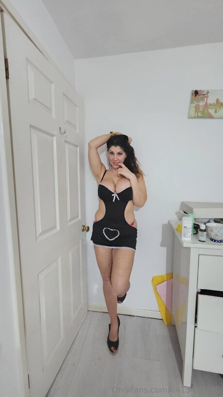 U413448170 sex model img