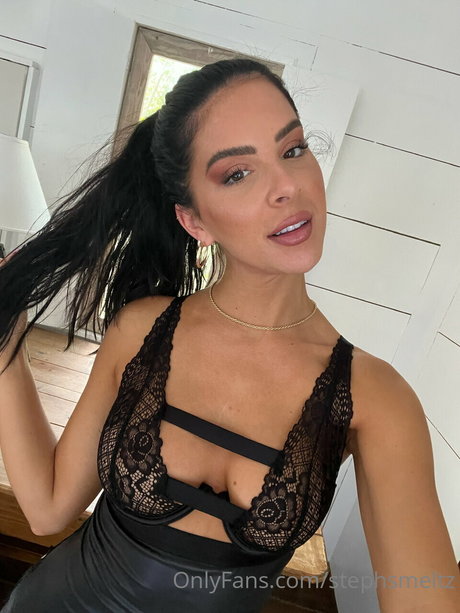 Stephanie Smeltz nude actress photo