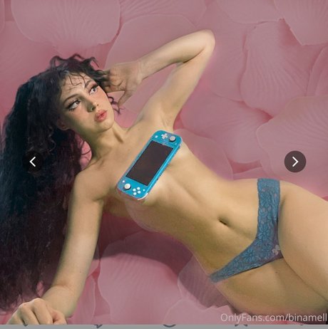 Mina Bell_ naked star pictures