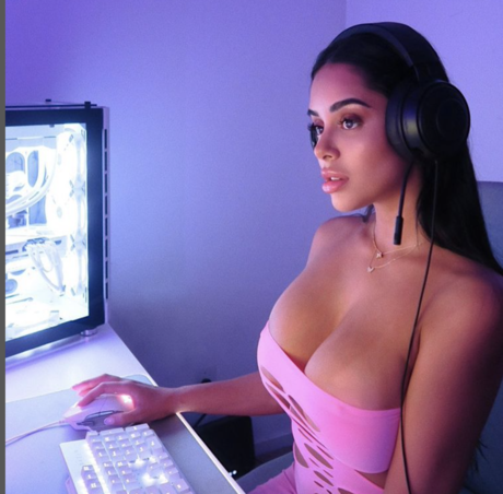 Vida Mochaa model high quality gallery