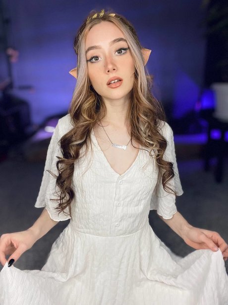 Alice Mido pornographic star photos