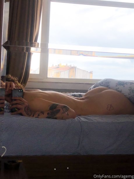 Agemg Ecem beautiful actress img