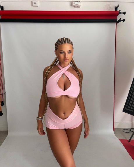 _Barbi erotic model images