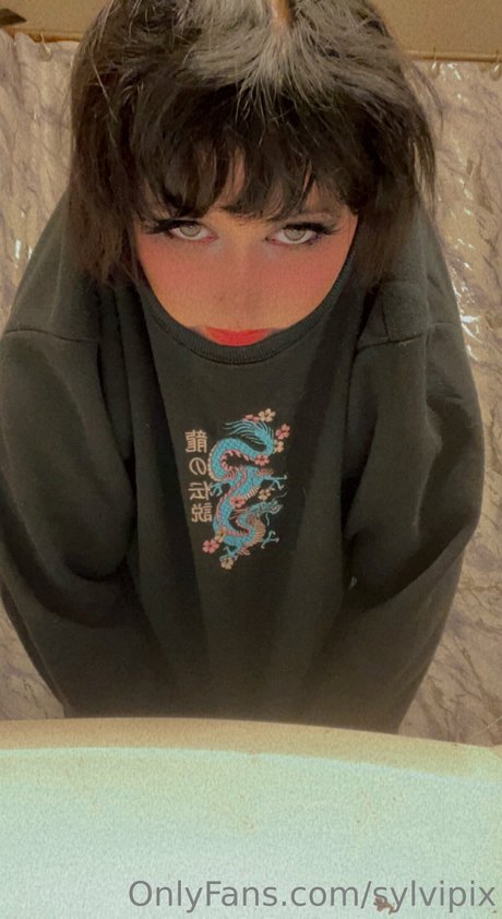 Sylvipix Young Goth Milf art actress gallery