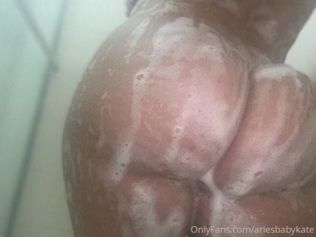 Ariesbabykate_ xxx pornstar pic