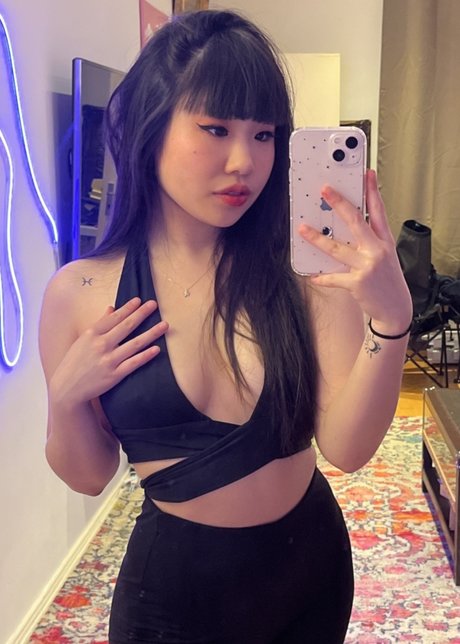 Muffinspice model sexy image